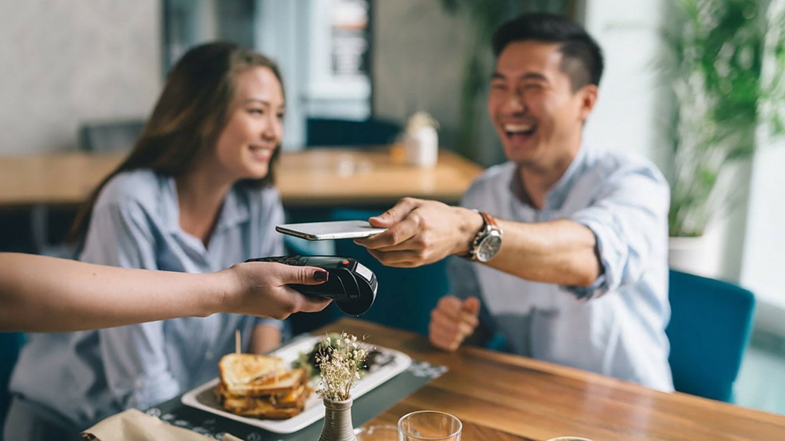 Service Charge Transparency Improves HK F&B Staff Retention